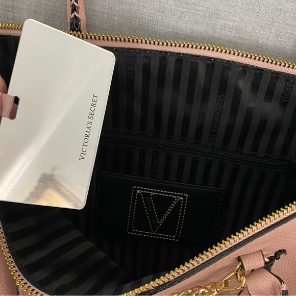 NEW Victoria's Secret Convertible Purse Shoulder Bag in Pink - Picture 3 of 13